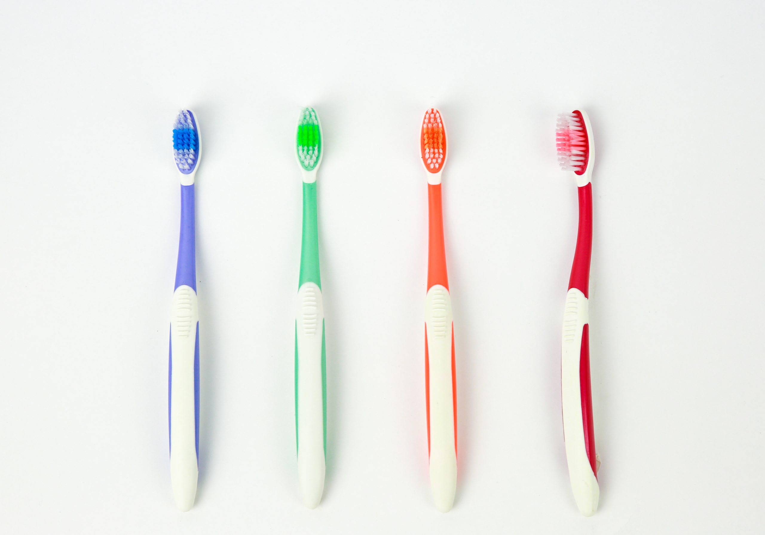 Adult toothbrush Model 3004