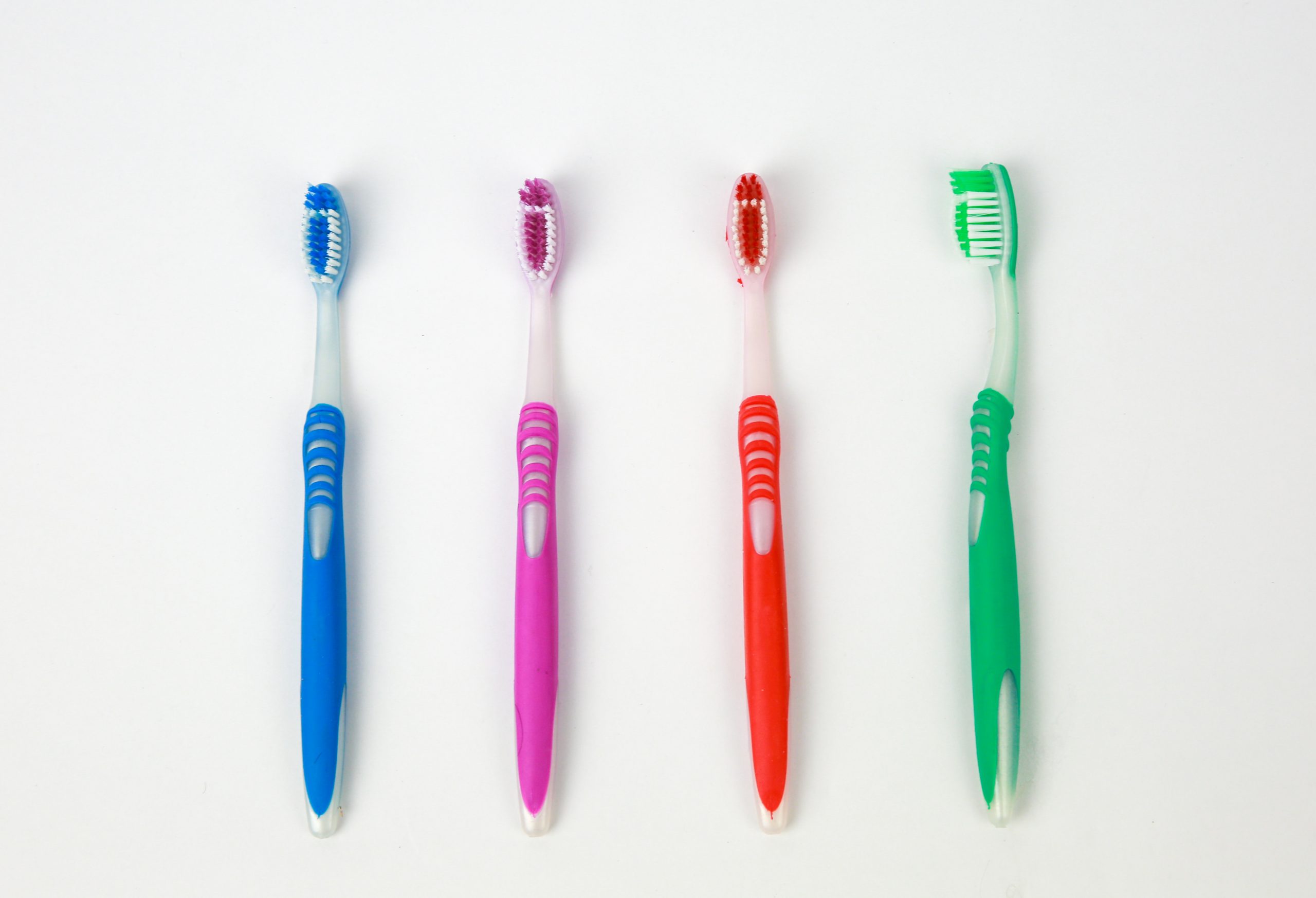 Adult toothbrush Model 3028