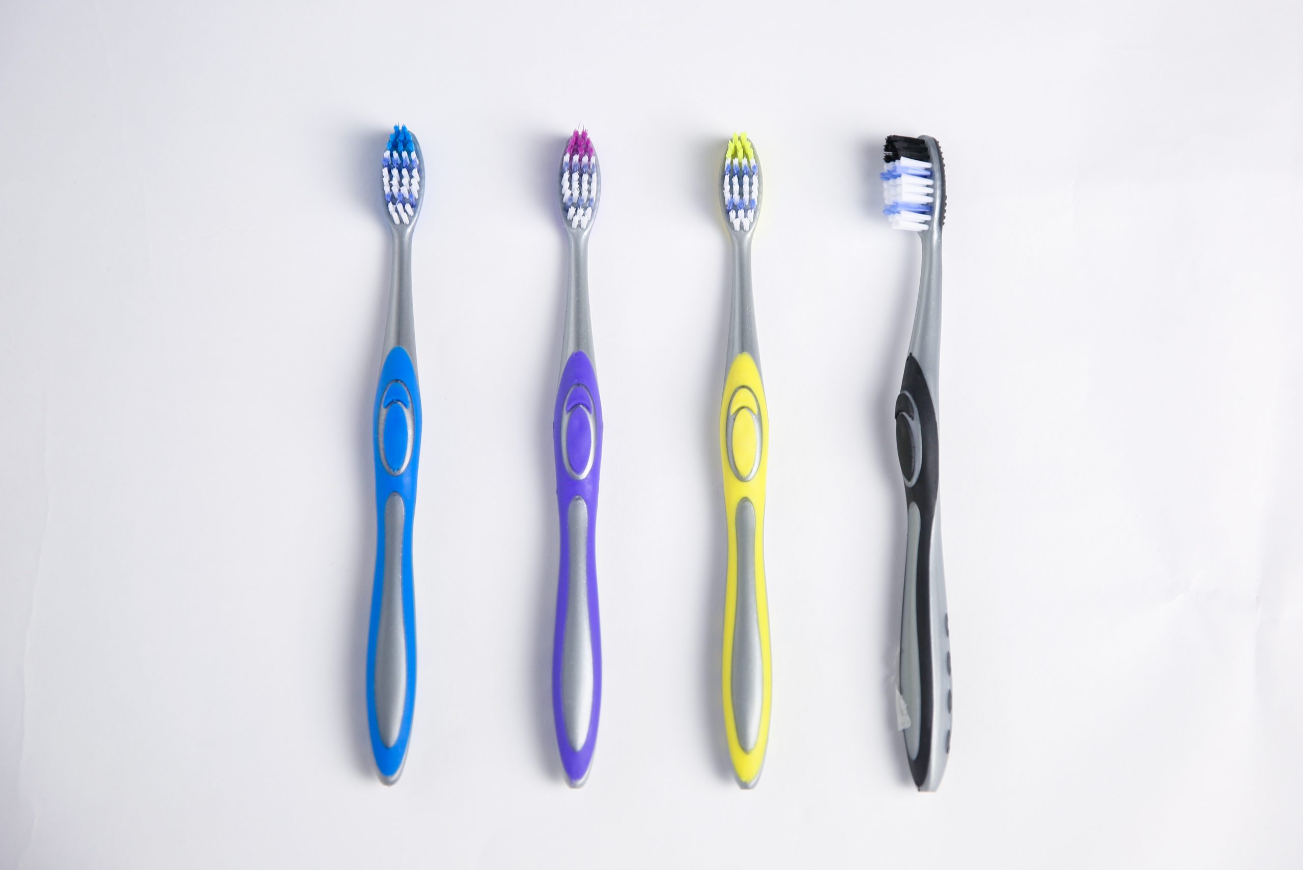 Adult toothbrush Model 6007