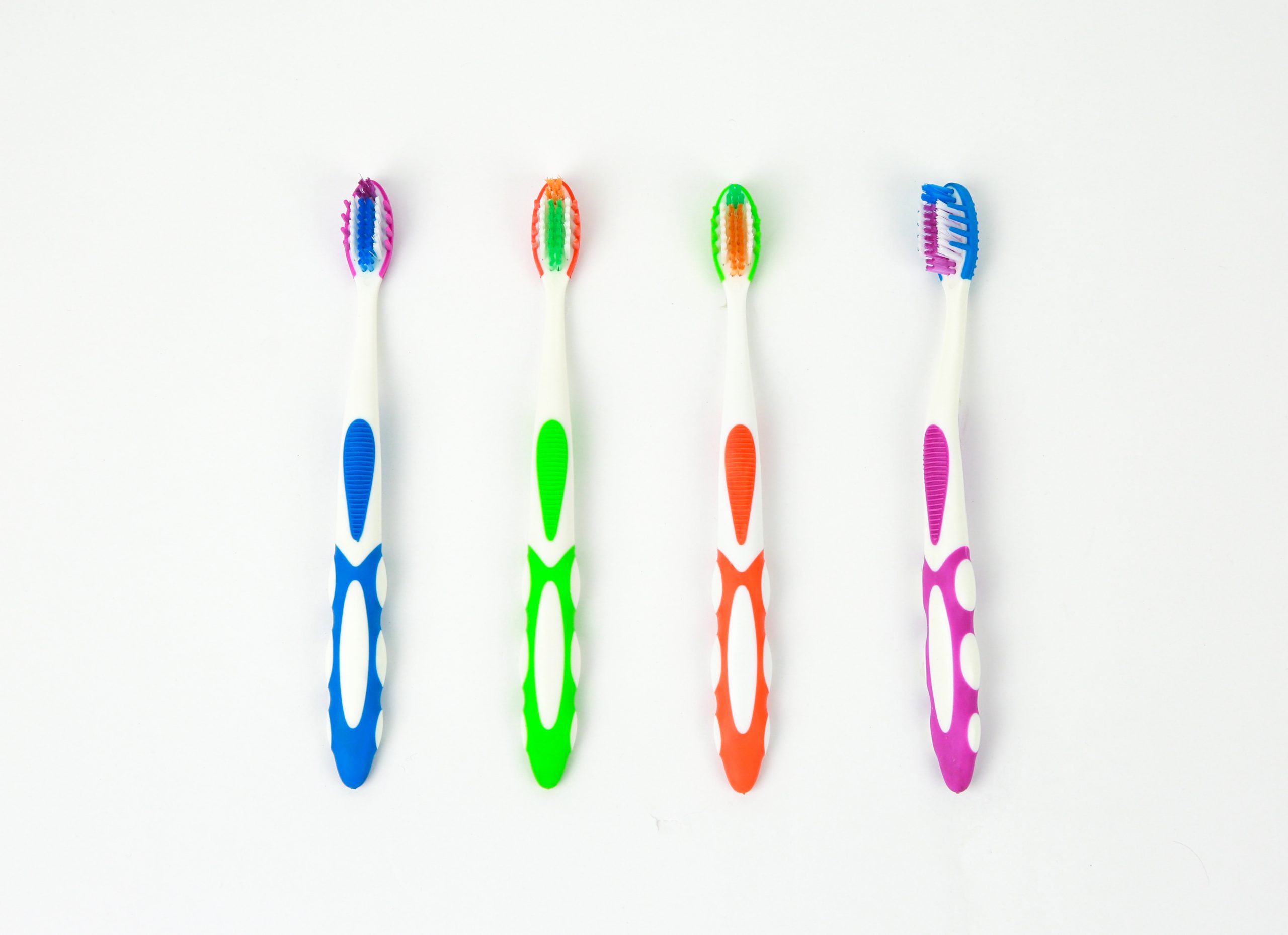 Adult toothbrush Model 6017