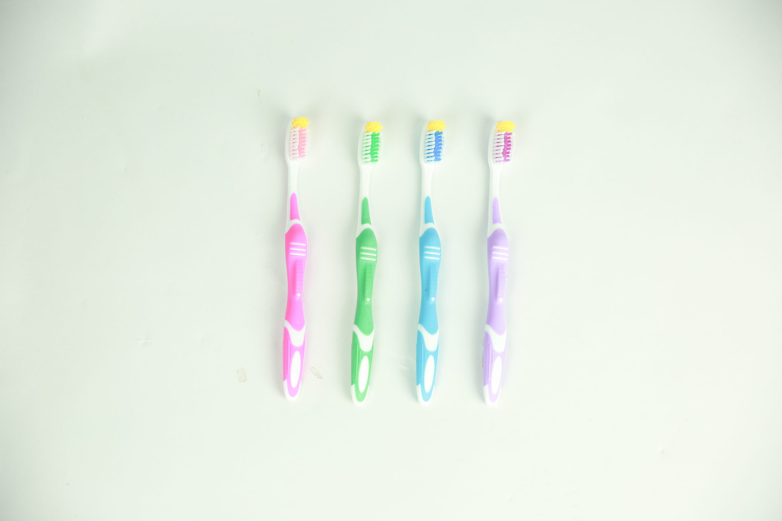 Adult toothbrush Model 6027