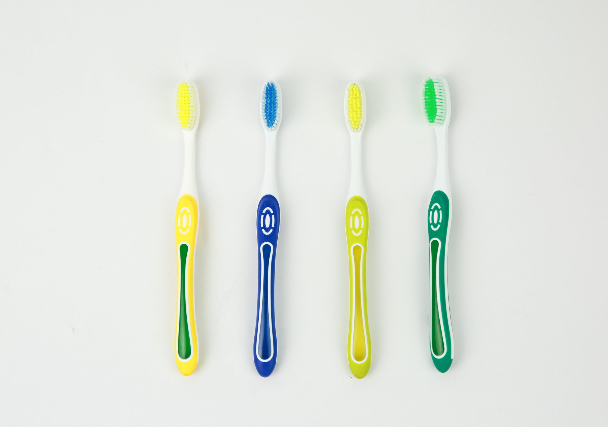 Adult toothbrush Model 683