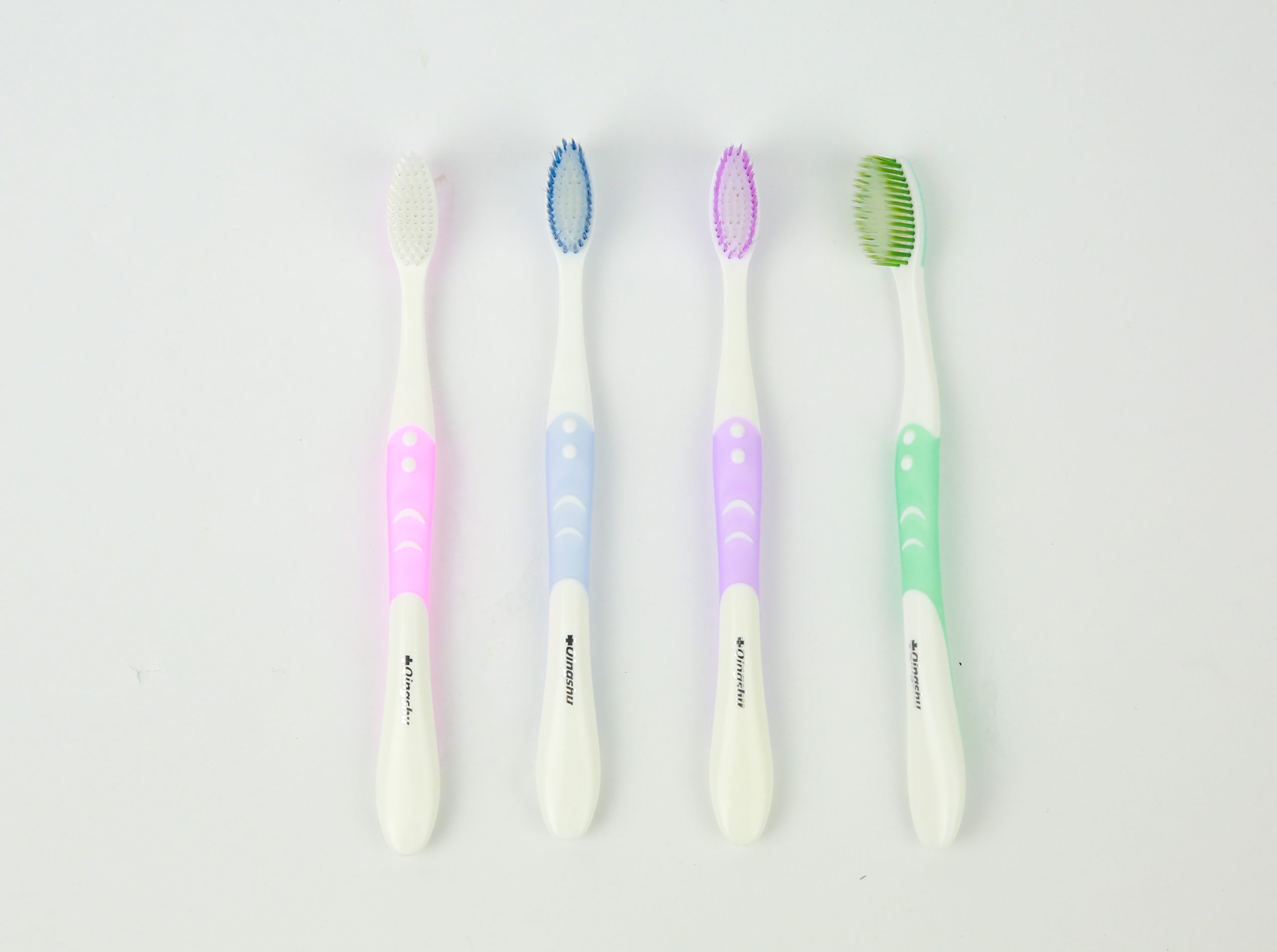 Adult toothbrush Model 7001