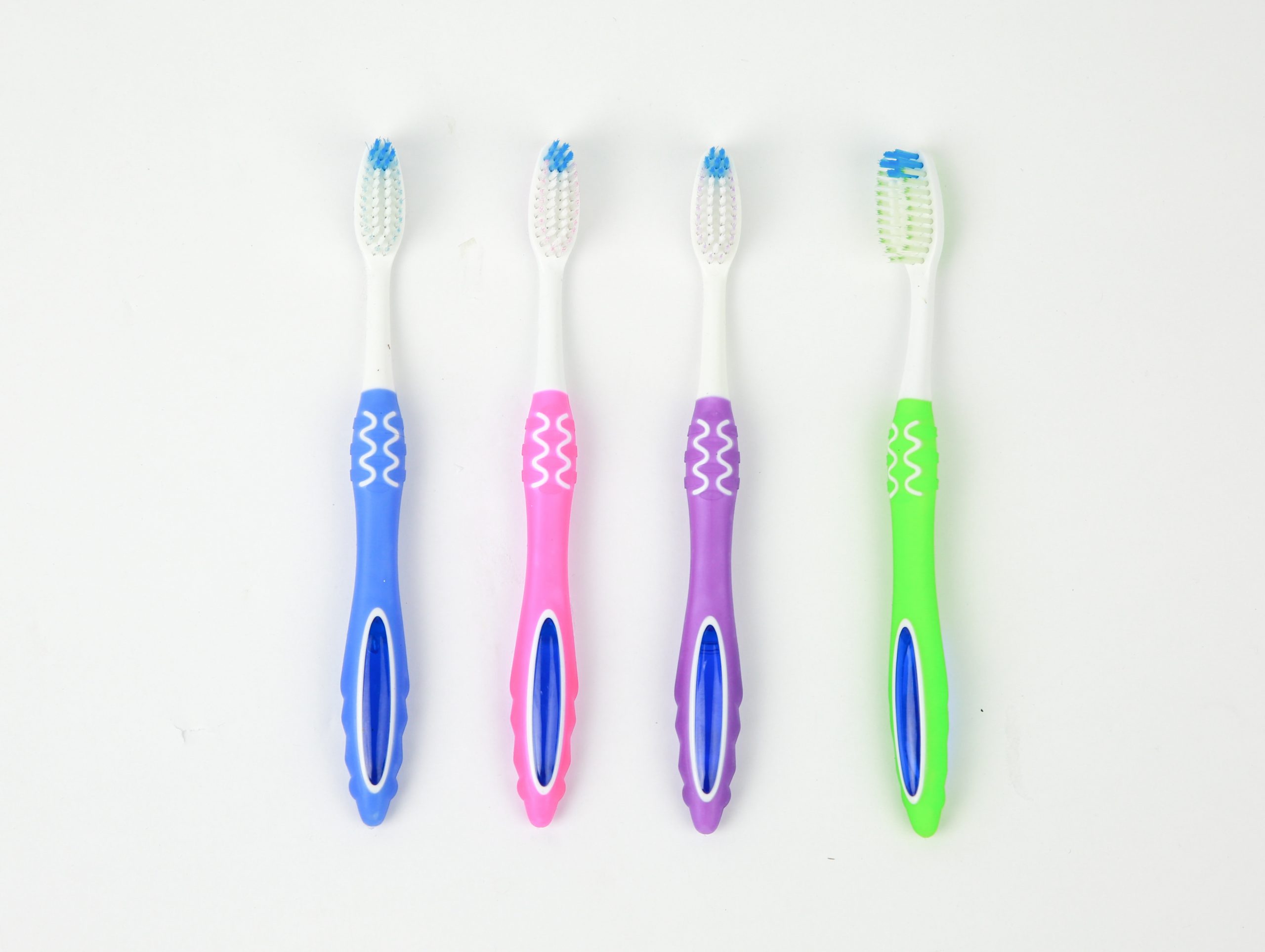 Adult toothbrush Model 7003