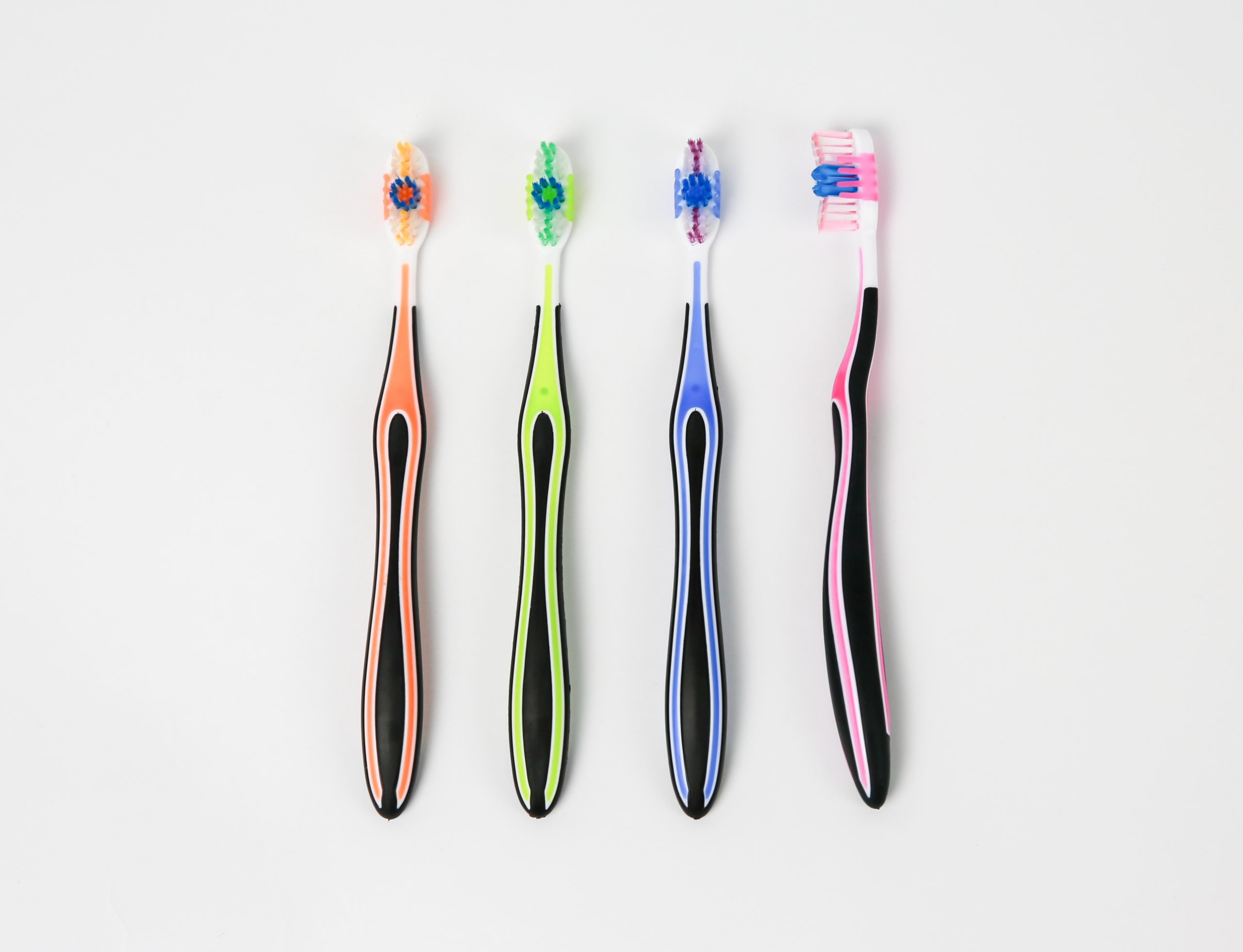 Adult toothbrush Model 8004