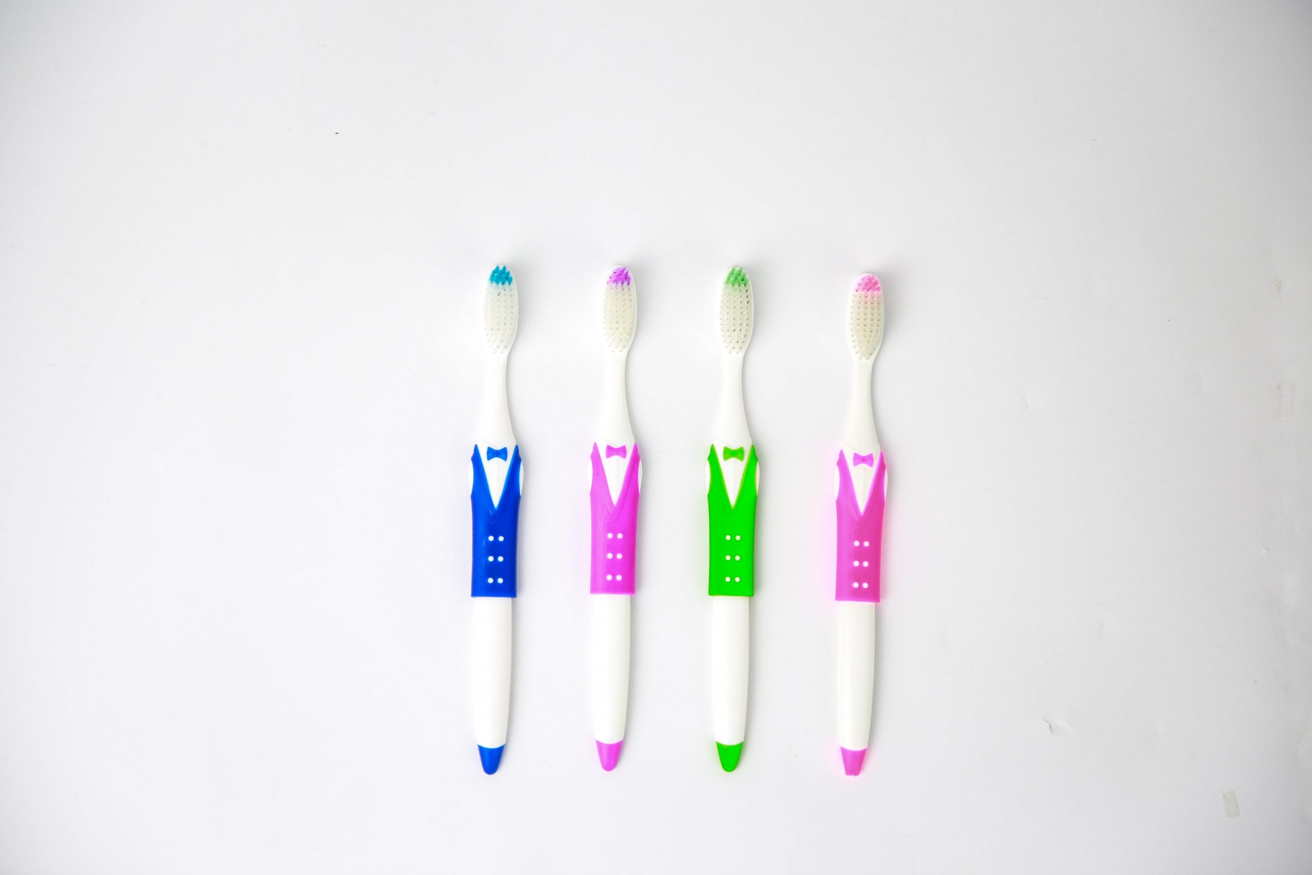 Adult toothbrush Model F3003