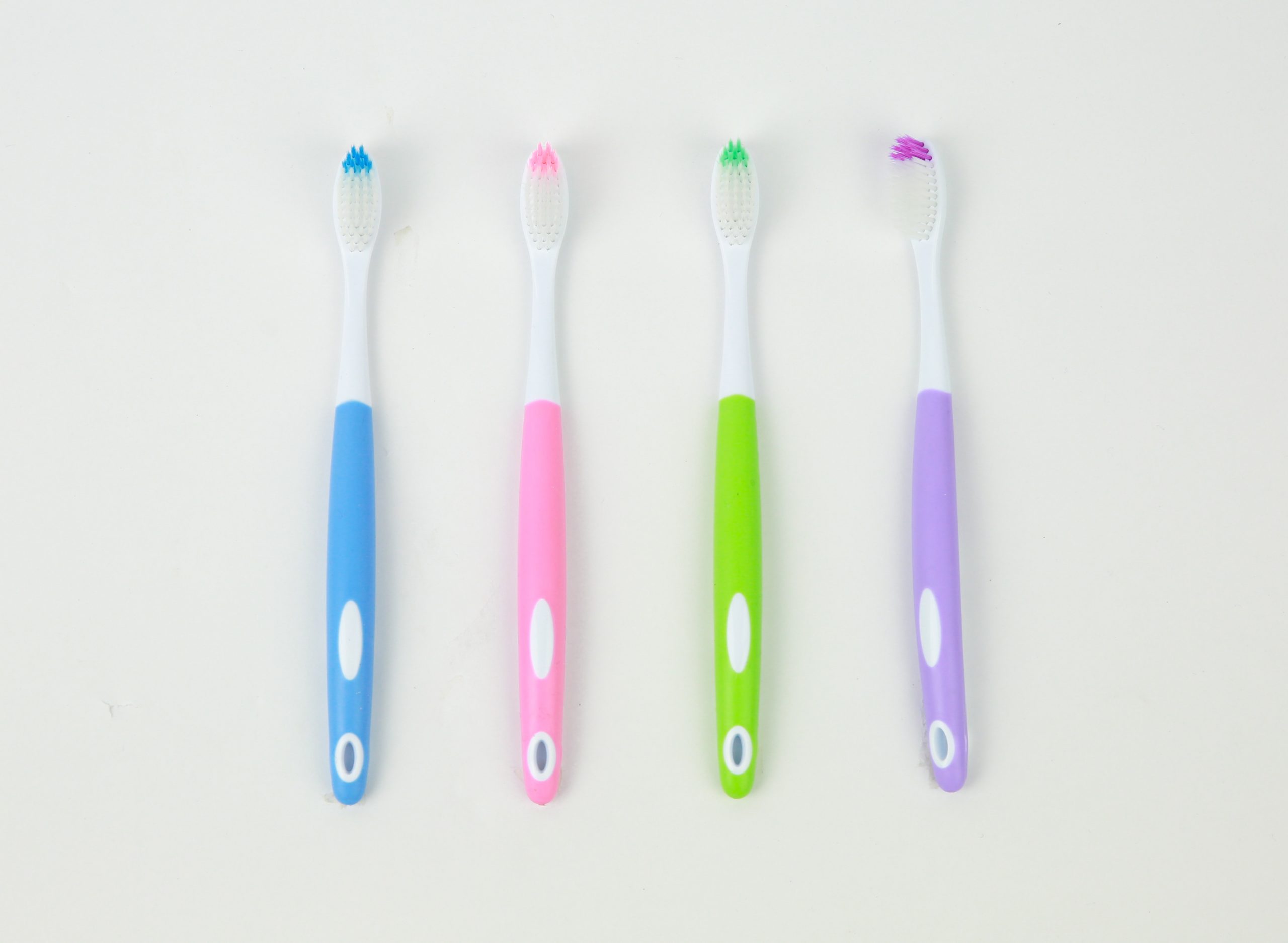 Adult toothbrush Model F3066