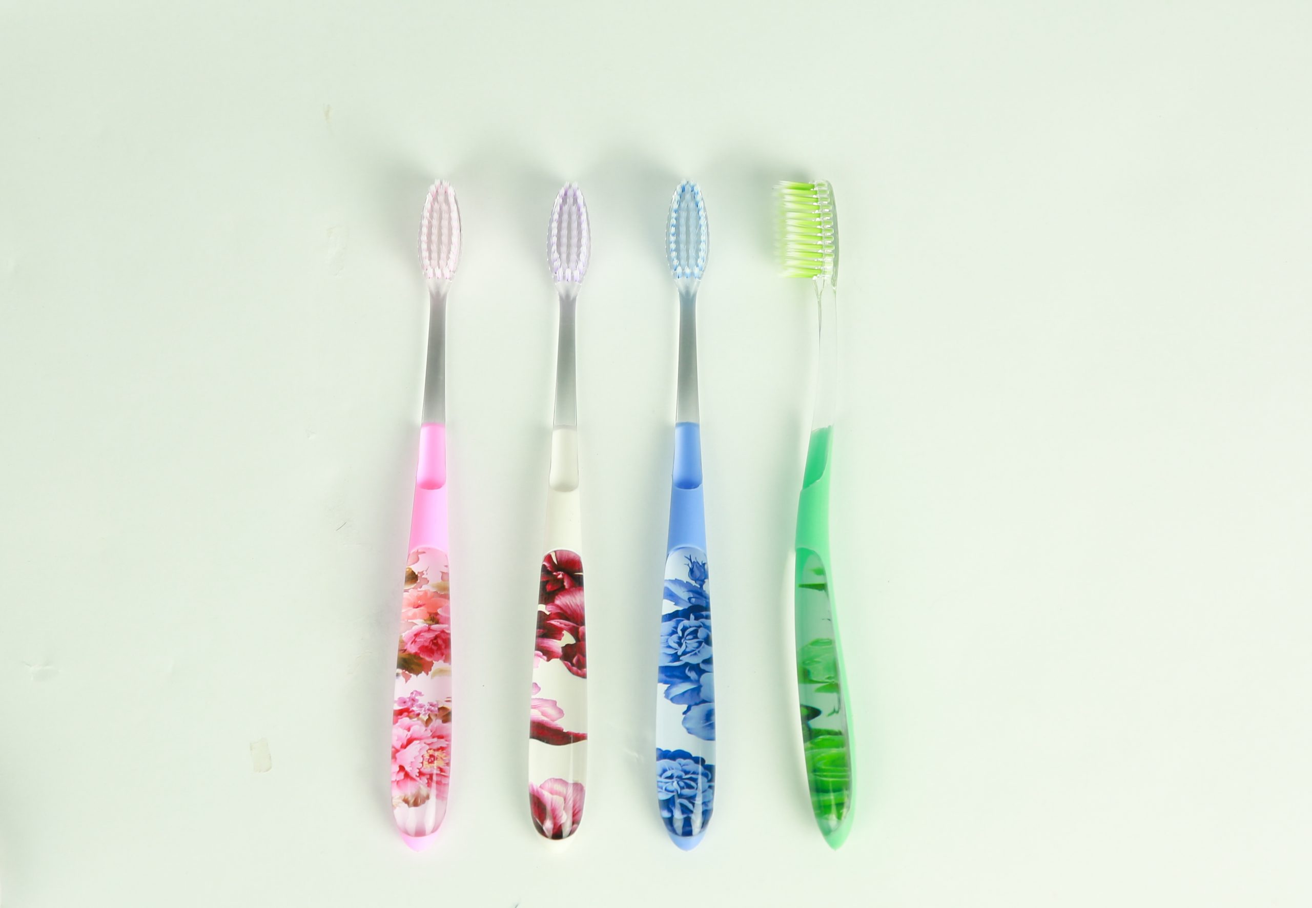 Adult toothbrush Model F8021