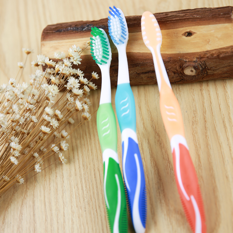 Adult toothbrush Model F8046