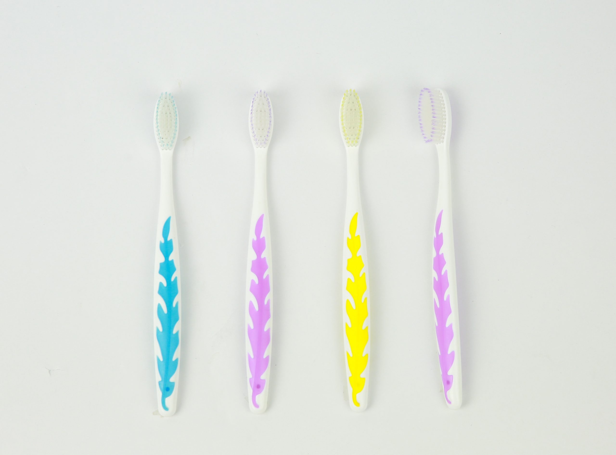 Adult toothbrush Model F9330