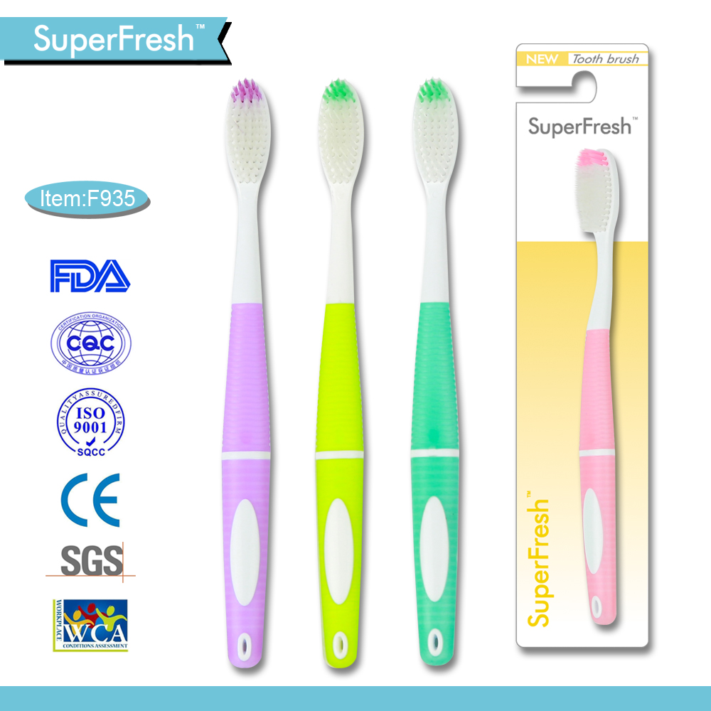 Adult toothbrush Model F935