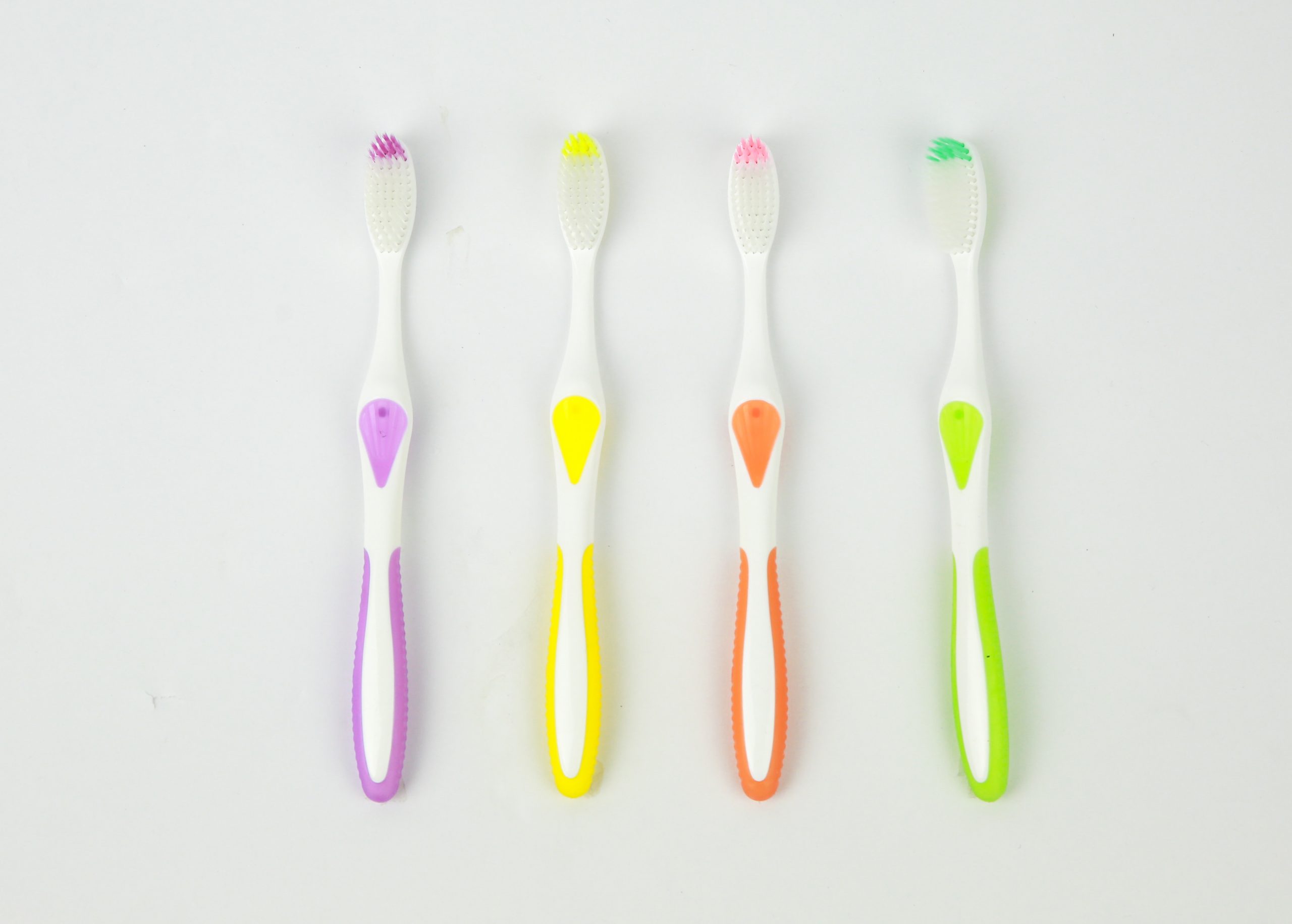 Adult toothbrush Model F989