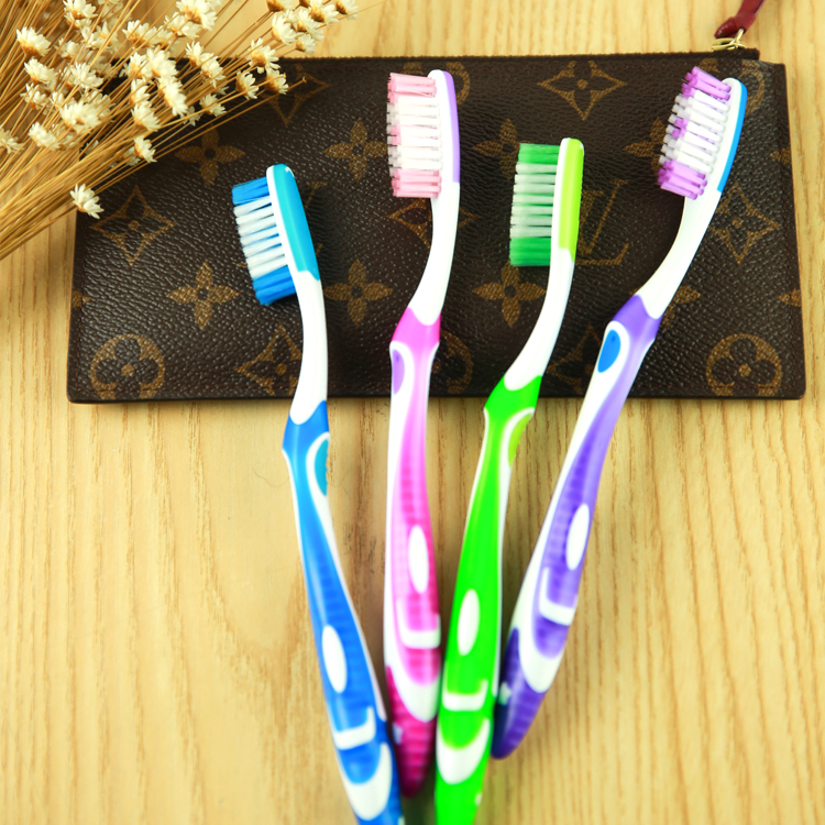 Adult toothbrush Model F343